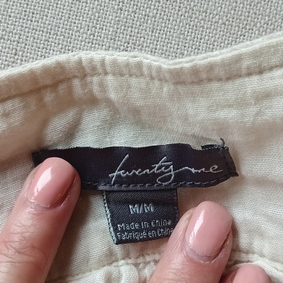 Twenty-one Lace Skirt - Picture 6 of 8